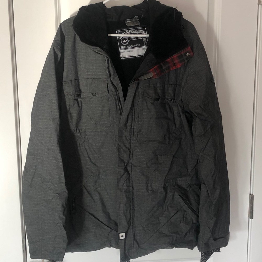 2 Men’s Ride Snowboards Jackets - Size: Large
